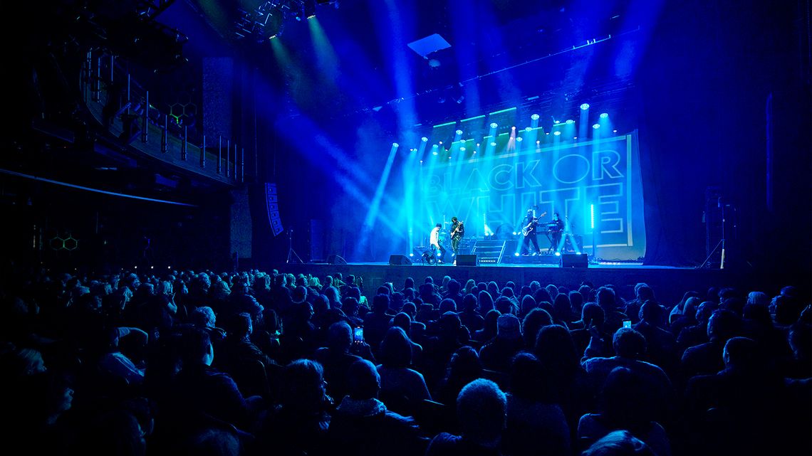 Man In The Mirror - About Image v2 - Entertainers